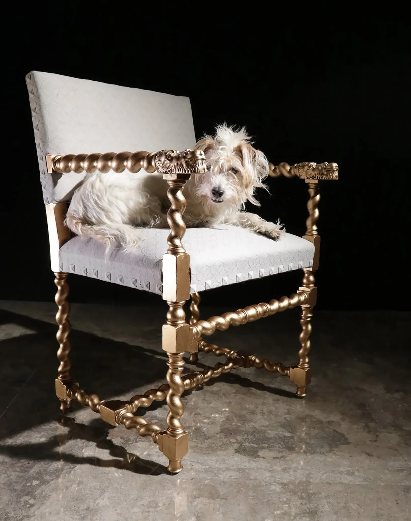 Gold and grey château armchair