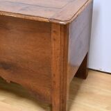 Important oak chest – late 19th century