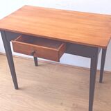 Minimalist kitchen table