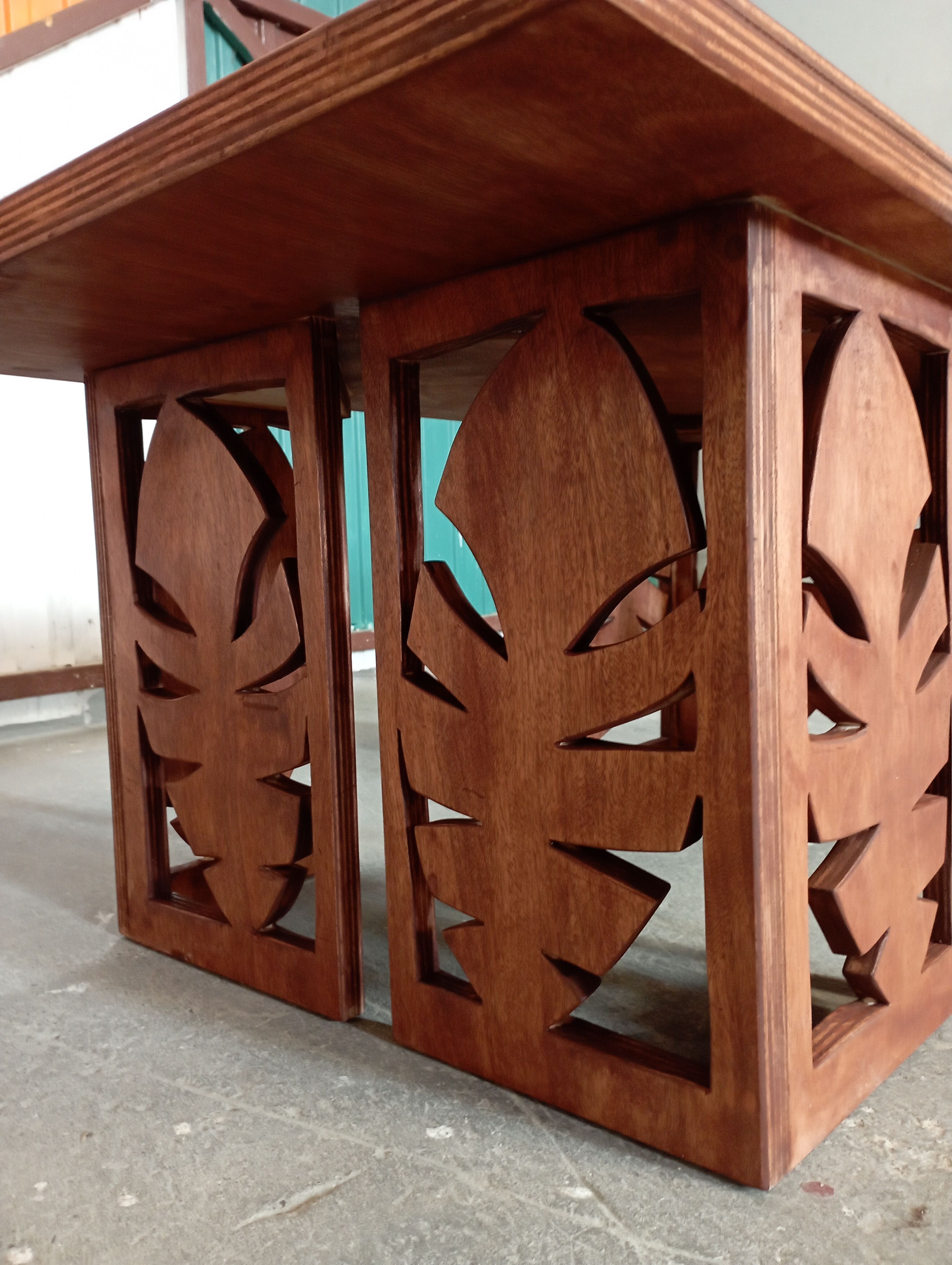 table basse feuille bois