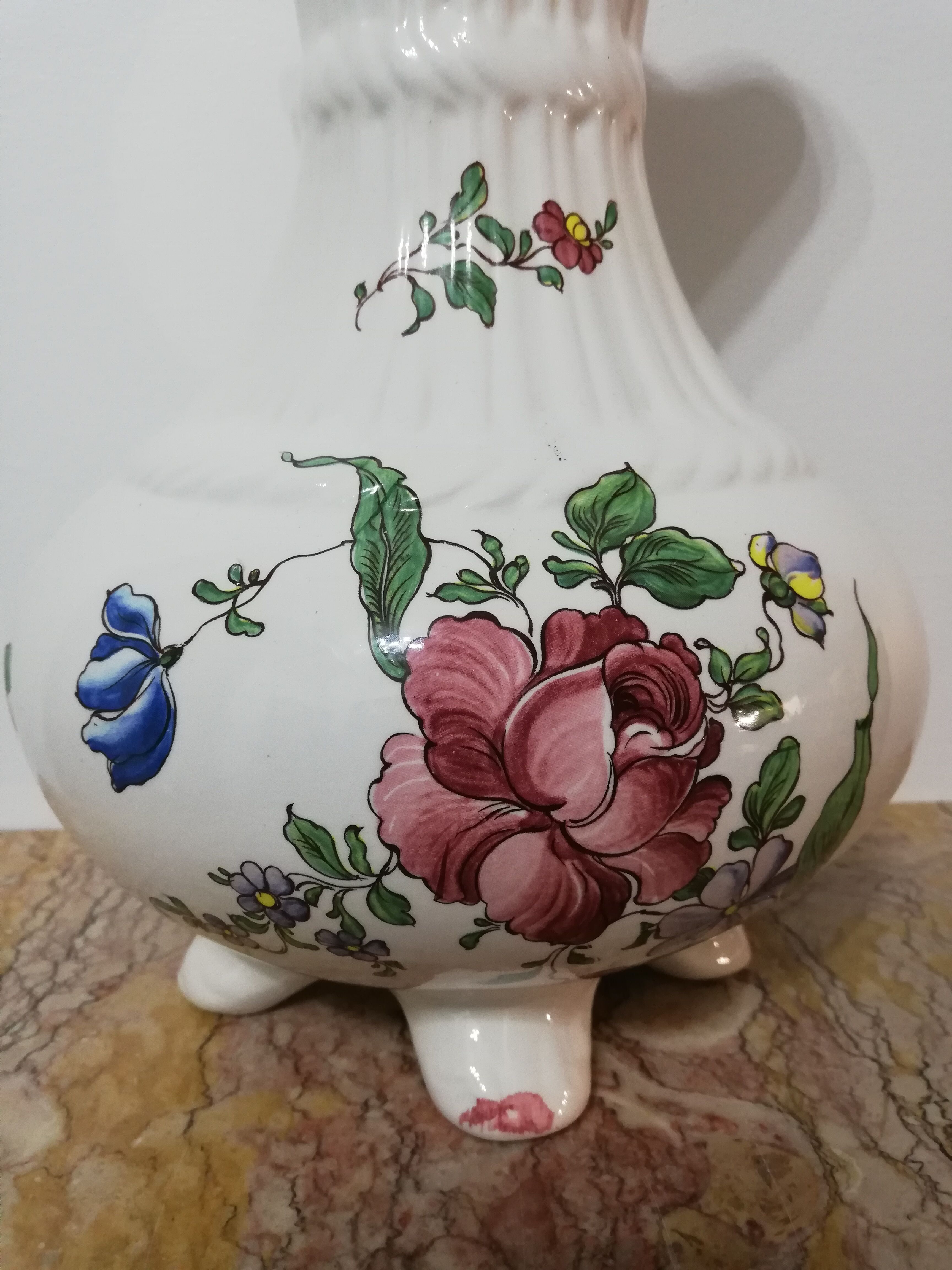 Ceramic vase with floral decoration