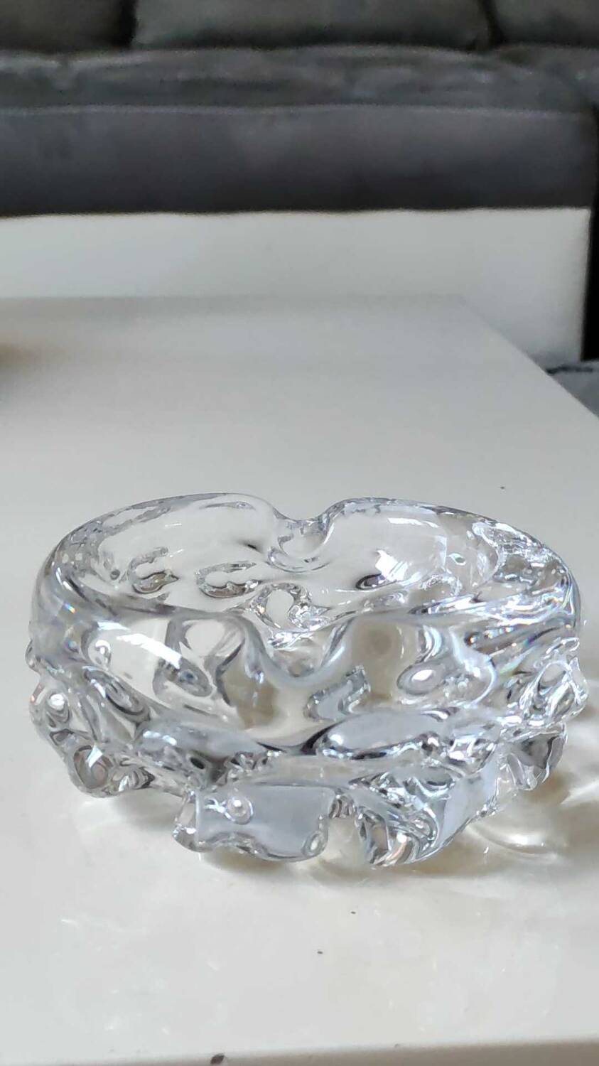 Elegant Empty pocket/ashtray organic floral shape. In crystal. Charles Schneider style. Diam 12 cm