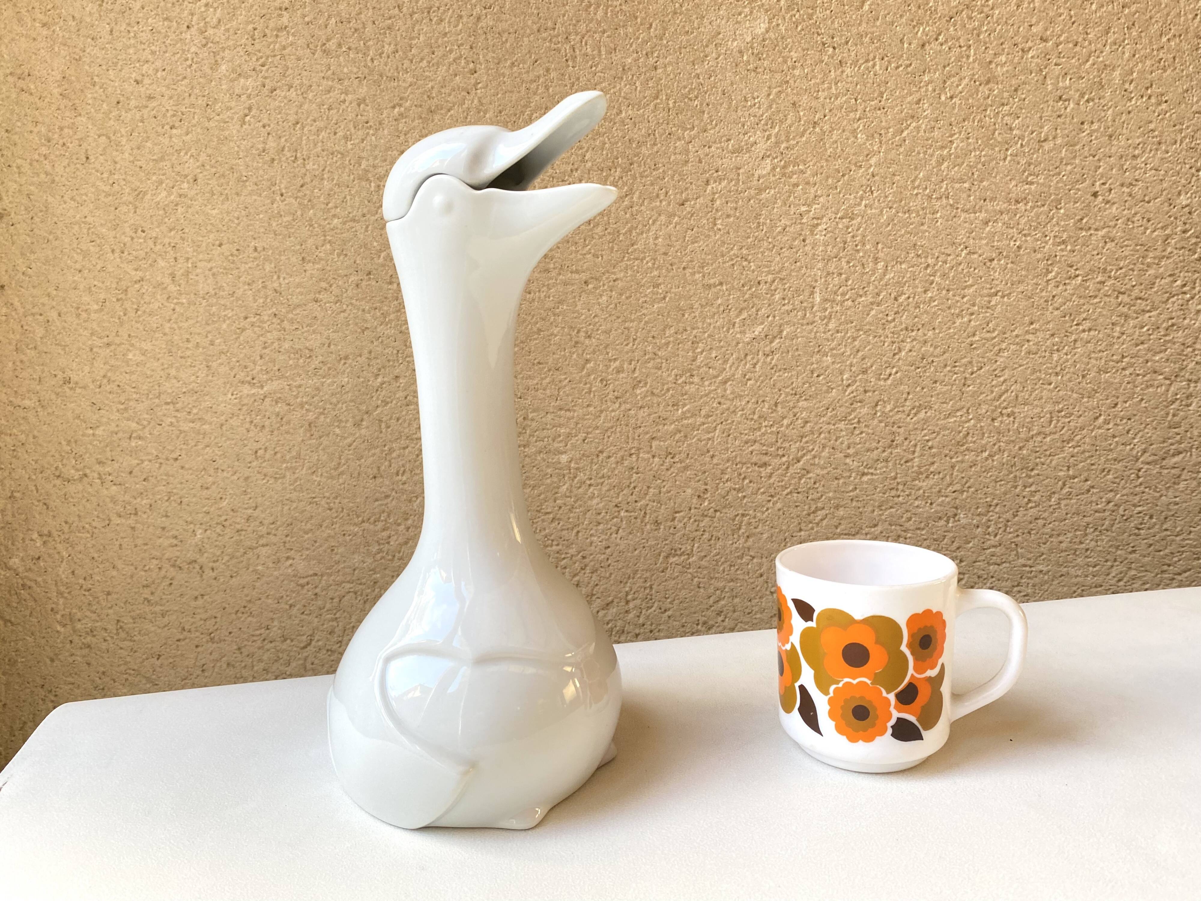 Carafe animalière grande oie in vintage white porcelain 80s