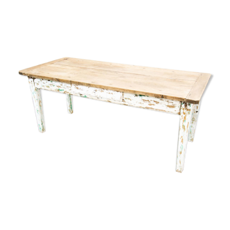 Farm table