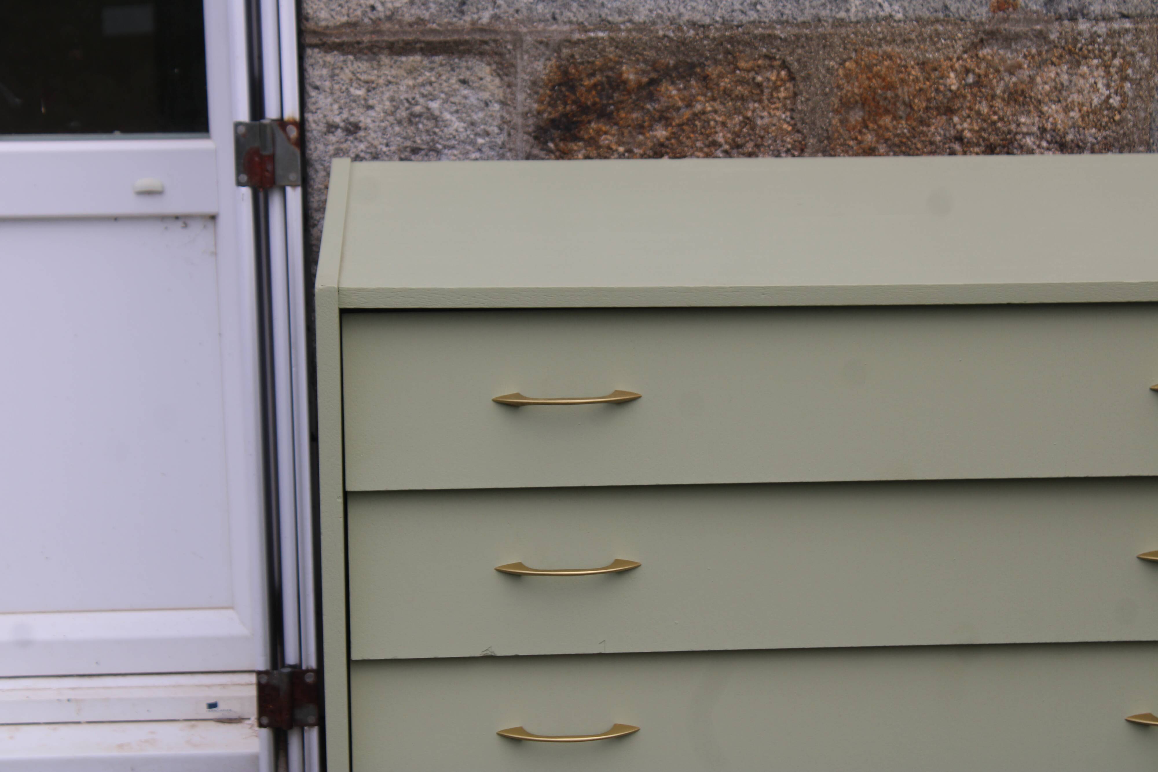 Renovated vintage Scandinavian chest of drawers – Lizard Green Pure & Paint