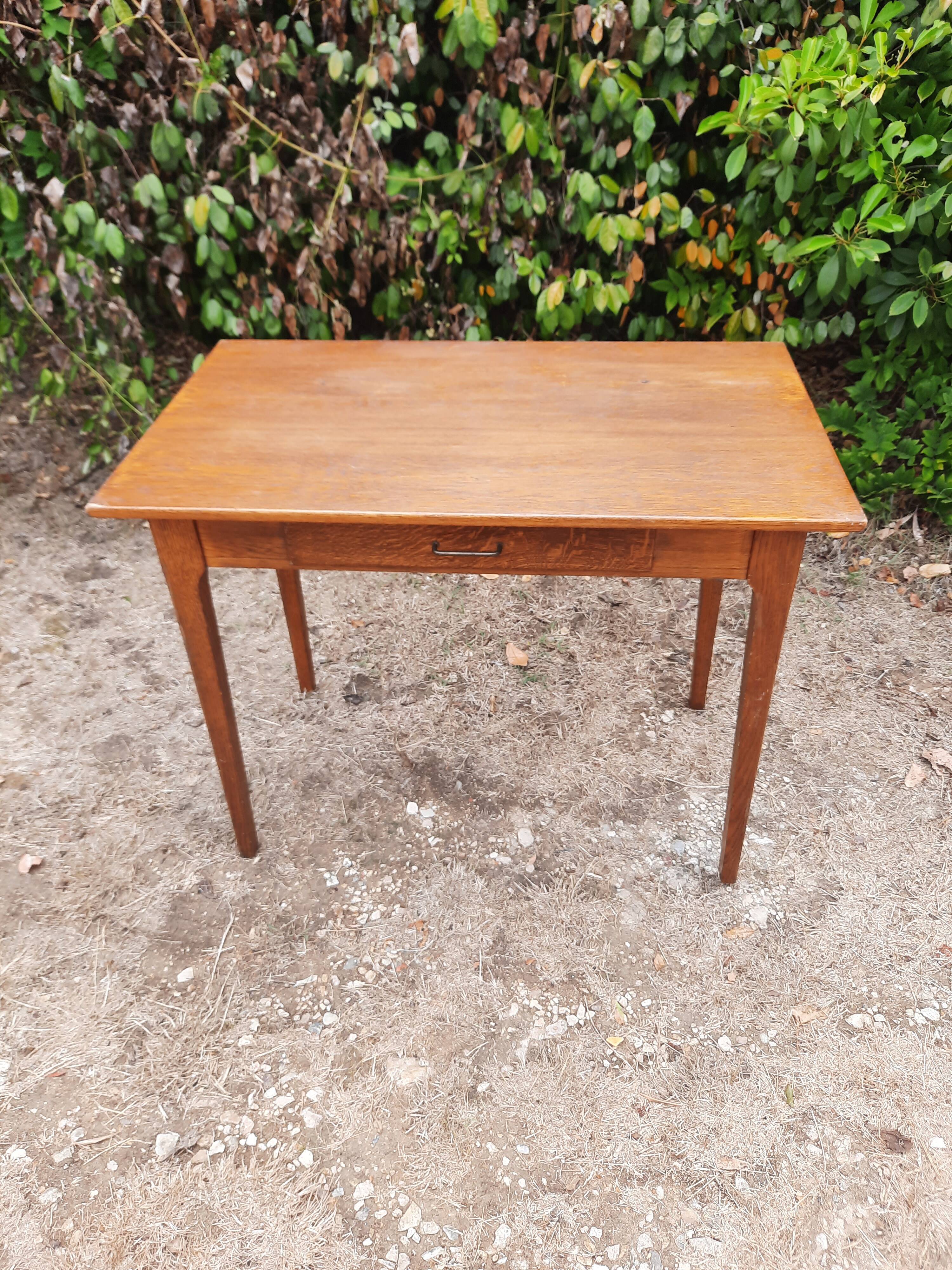 Table à écrire/table d'appoint
