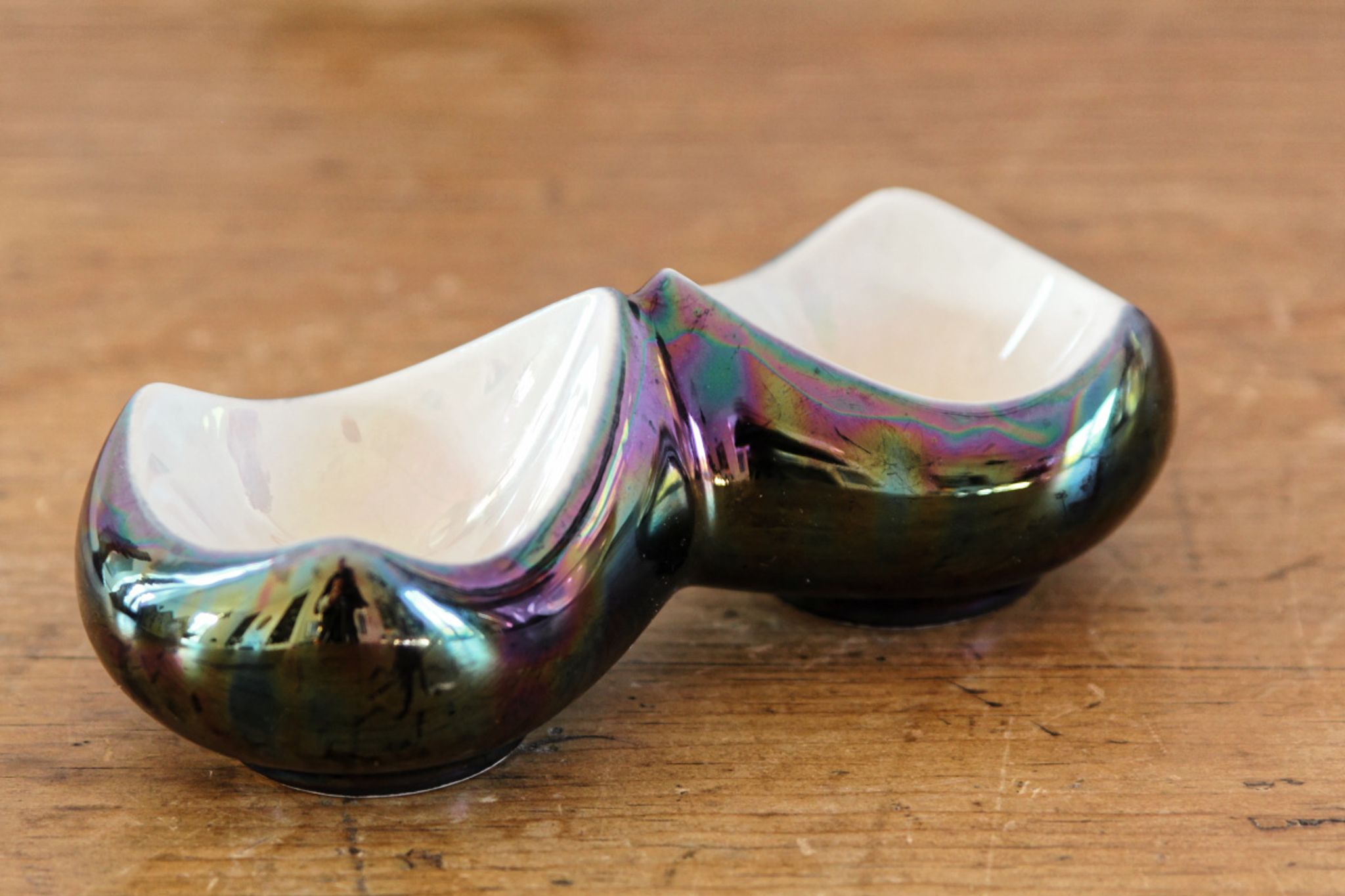 Lot of iridescent earthenware salerons