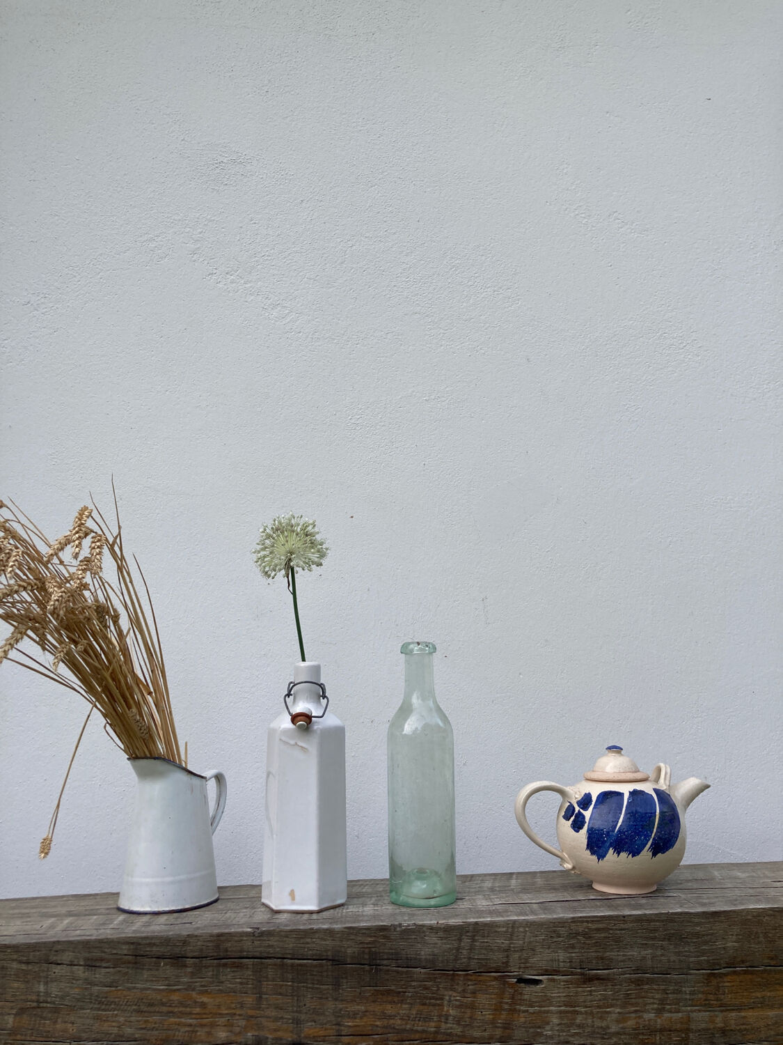 Teapot in blue and beige Japanese stoneware
