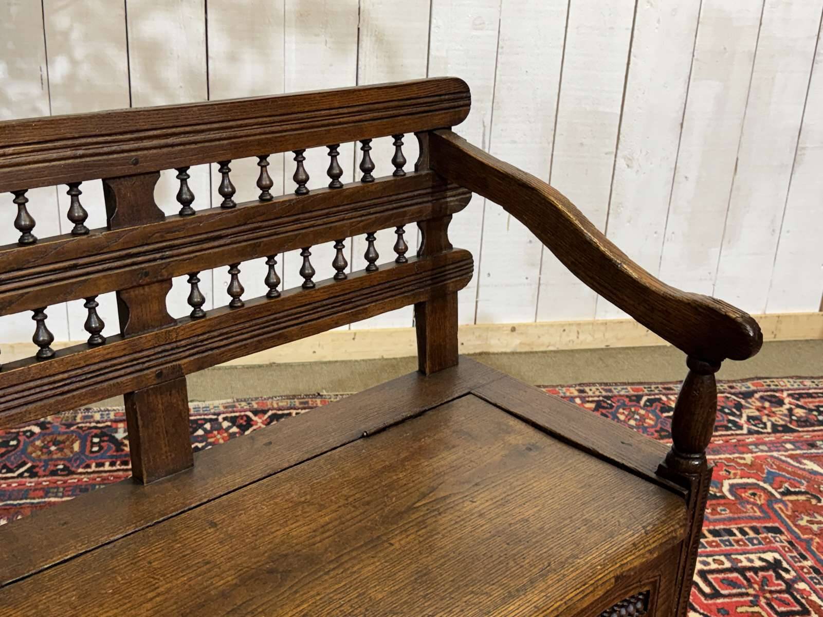 Chestnut bank chest from the 19th century.
