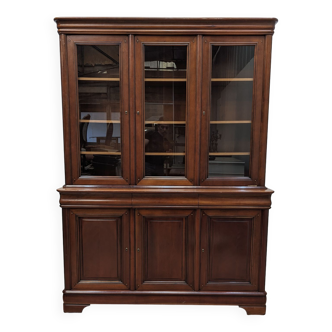 Library, showcase