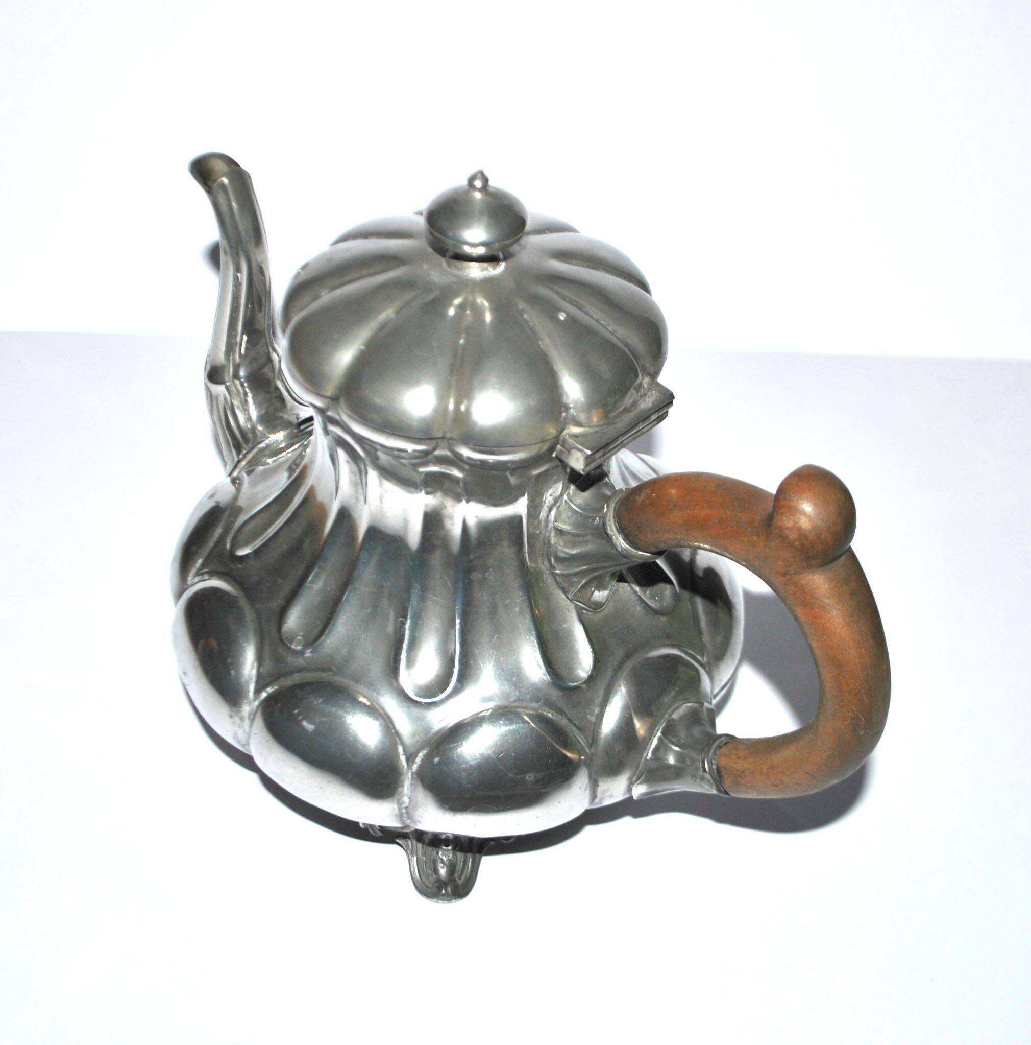 English pewter teapot Sheffield goldsmith Shaw & Fischer 1900