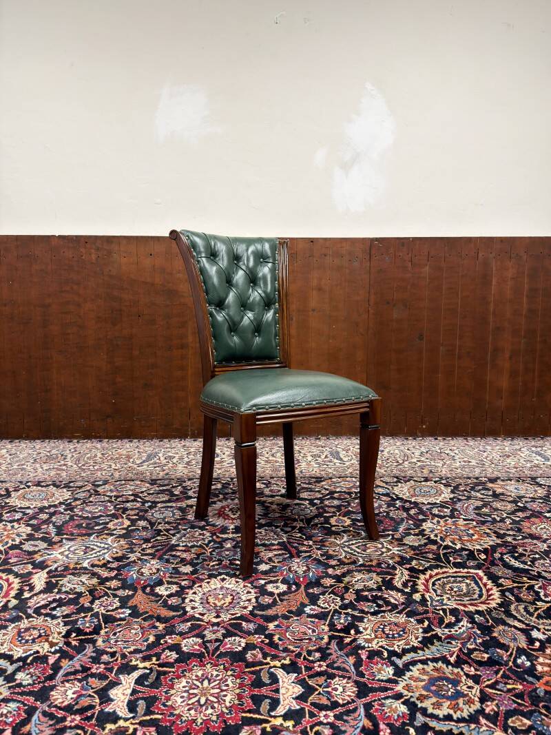 Fauteuil Chesterfield classique anglais