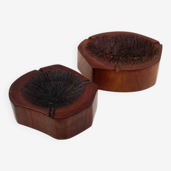 Organic modern set of 2 wood ashtrays, France 1970s