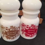 Complete spice rack with opaline pots