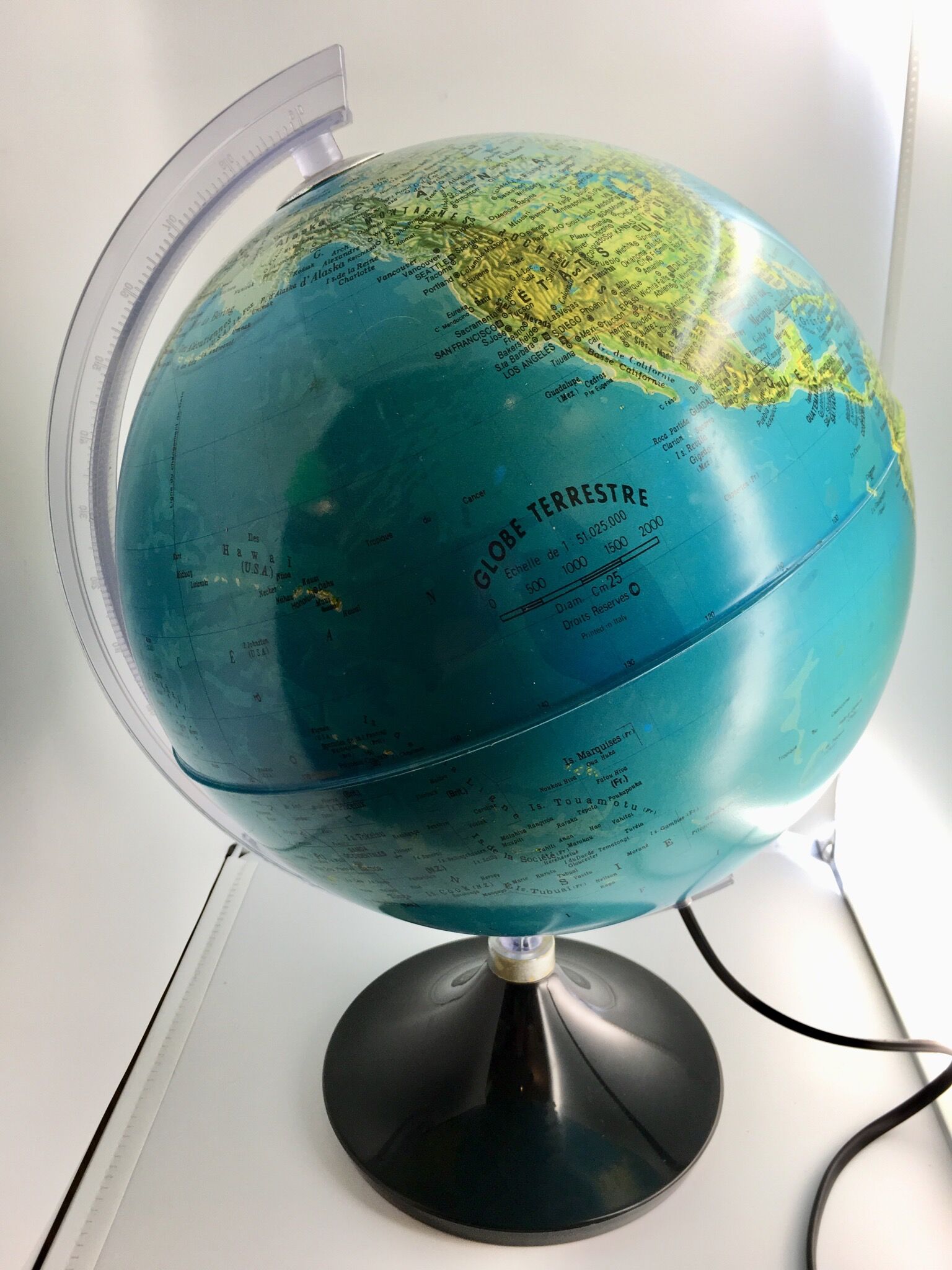Globe earth light vintage