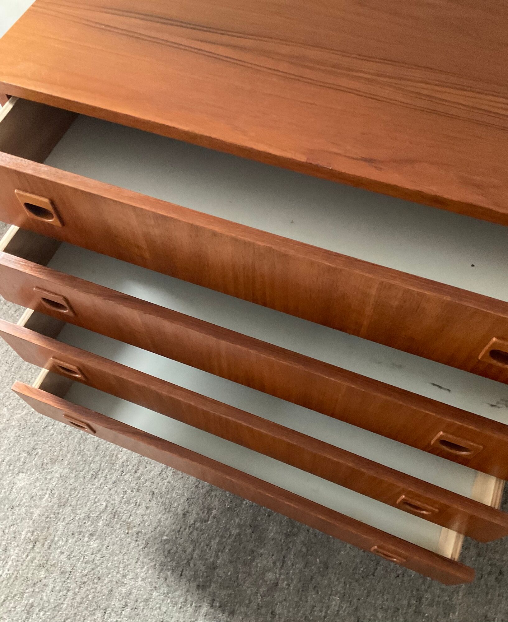 Scandinavian chest of drawers from the 60s in teak
