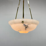 Pendentif unique en albâtre Art déco sur chaînes en laiton Tchécoslovaquie années 1930