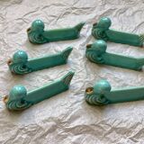 Duck-shaped ceramic knife rest