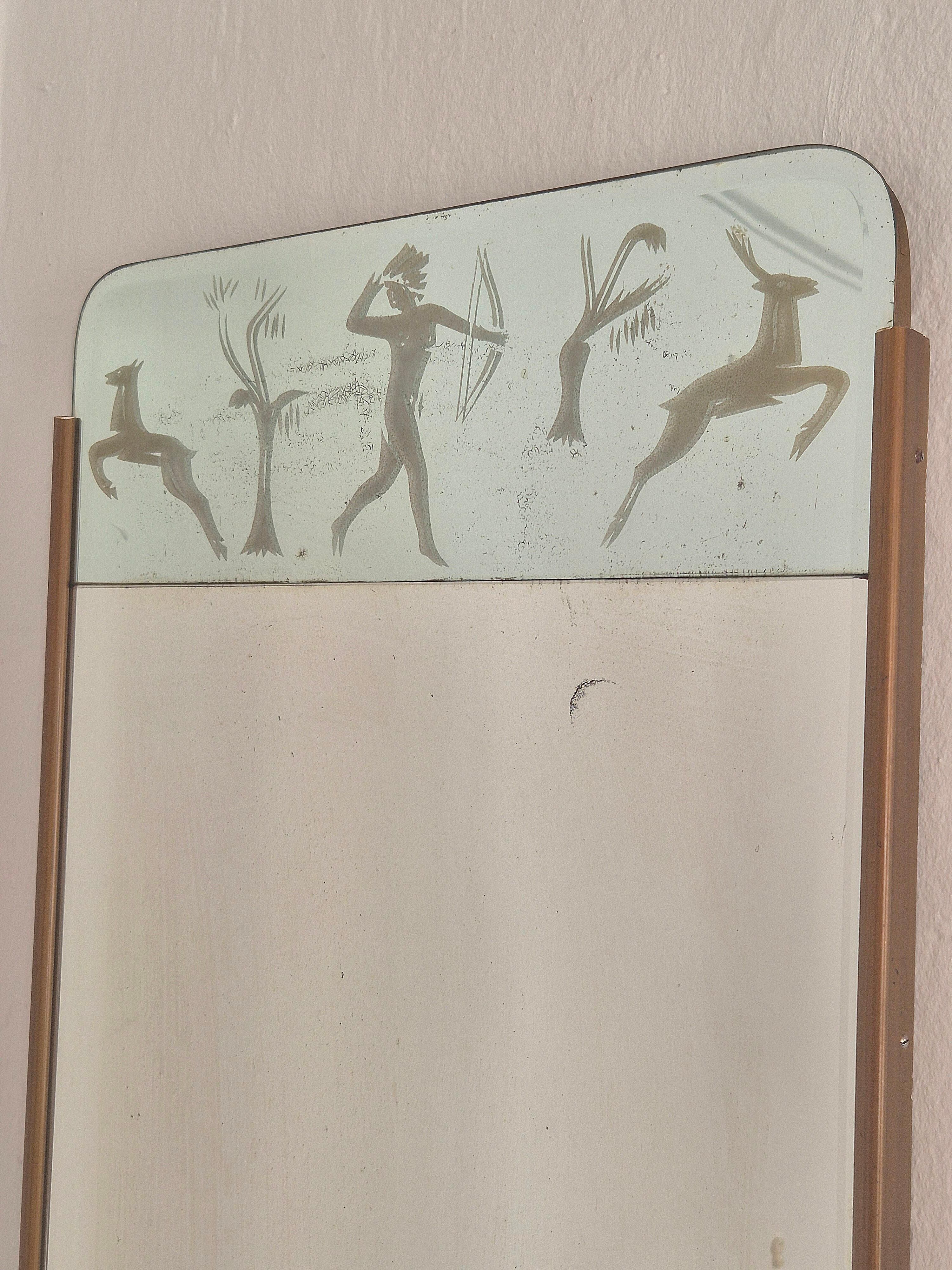 Miroir suédois Grace rare avec décor gravé de la chasseresse Diane et des cerfs.