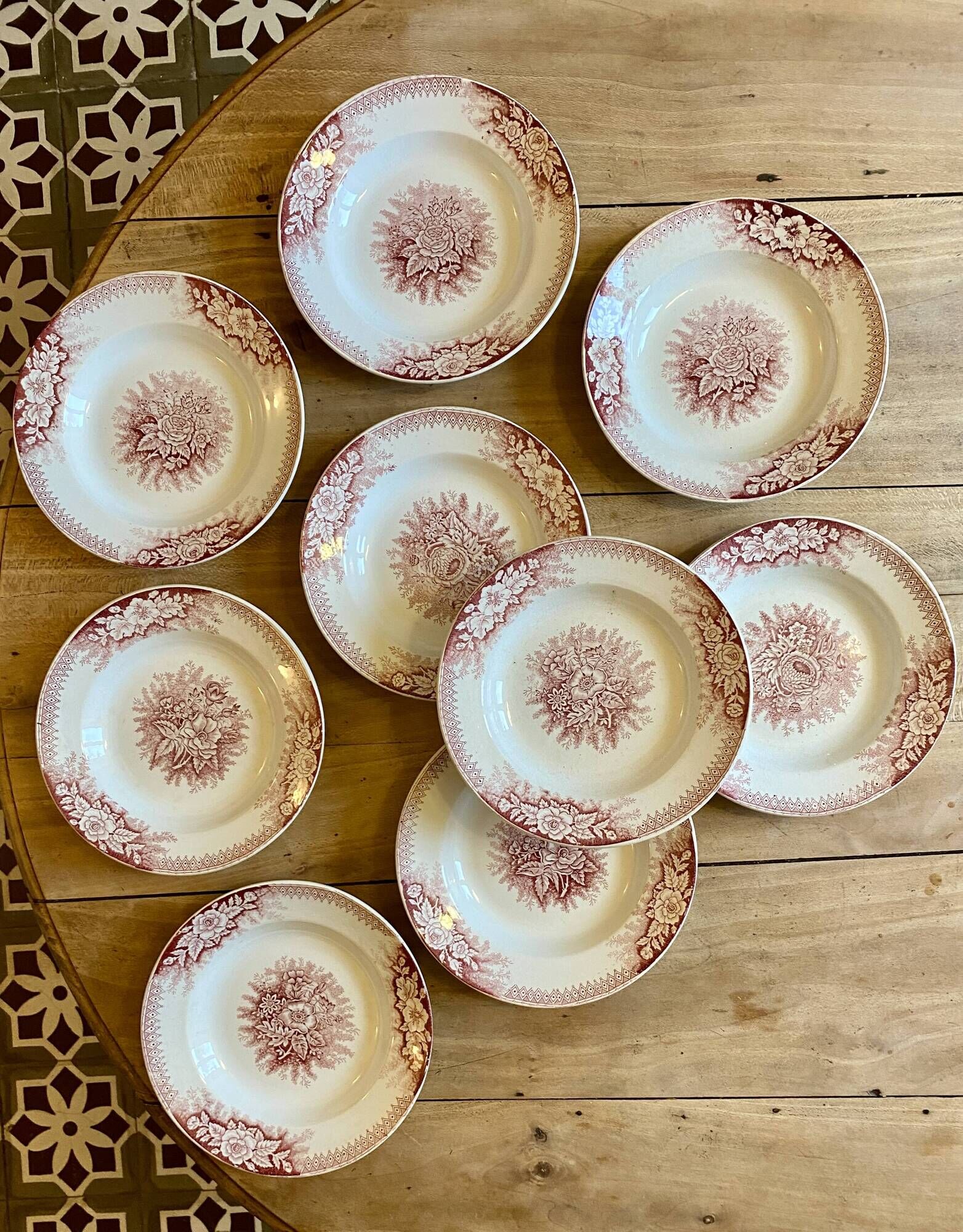 Set of 9 old ironstone hollow plates - Jardinière de Saint Amand