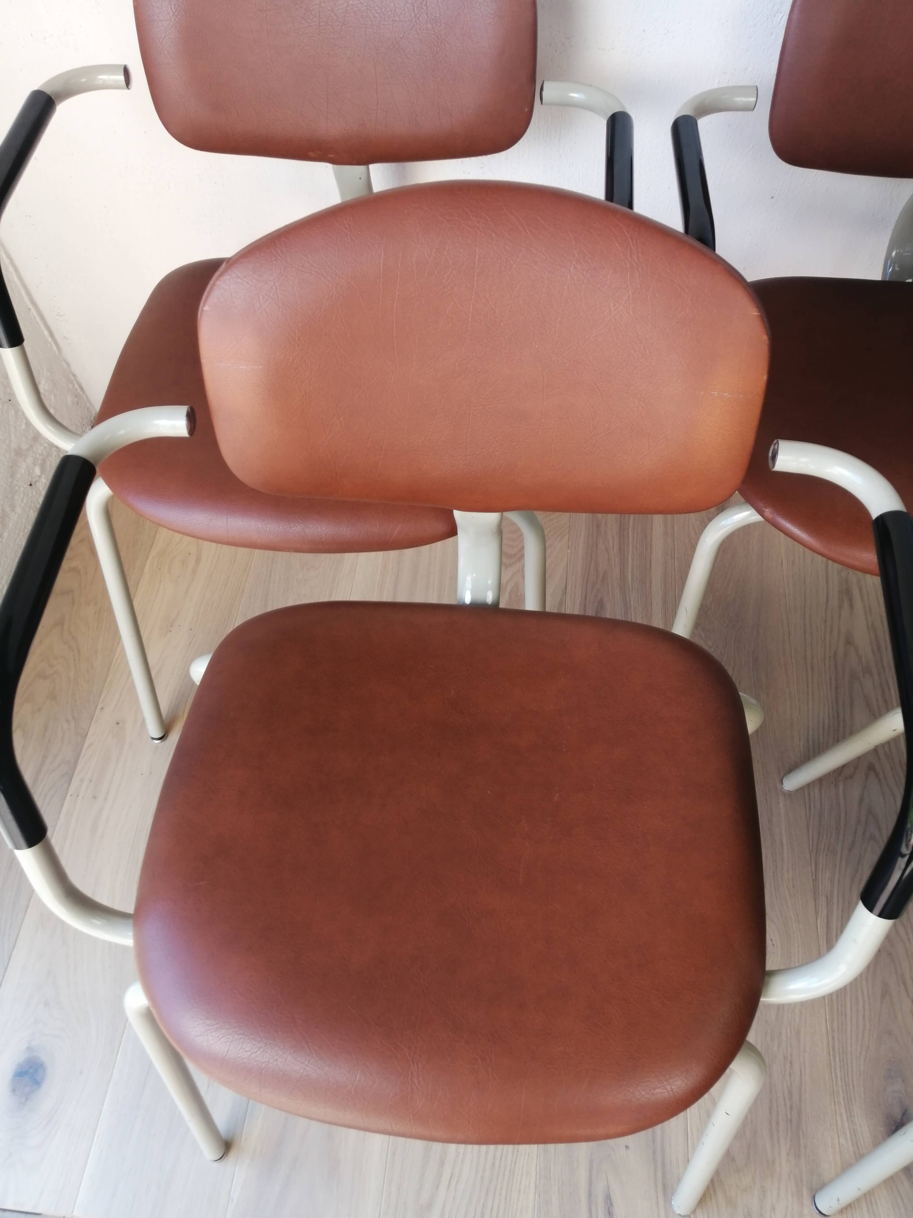 Set of 8 armchairs and chairs 420-44 Strafor-Steelcase