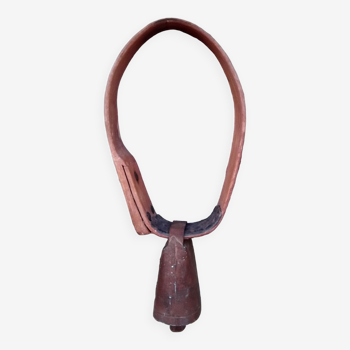 Collier et cloche à vache