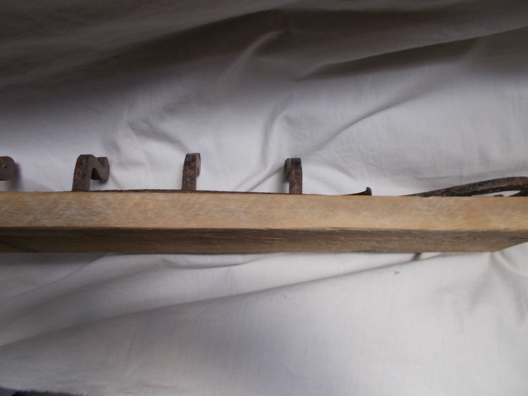 Patère en bois et fer forgé