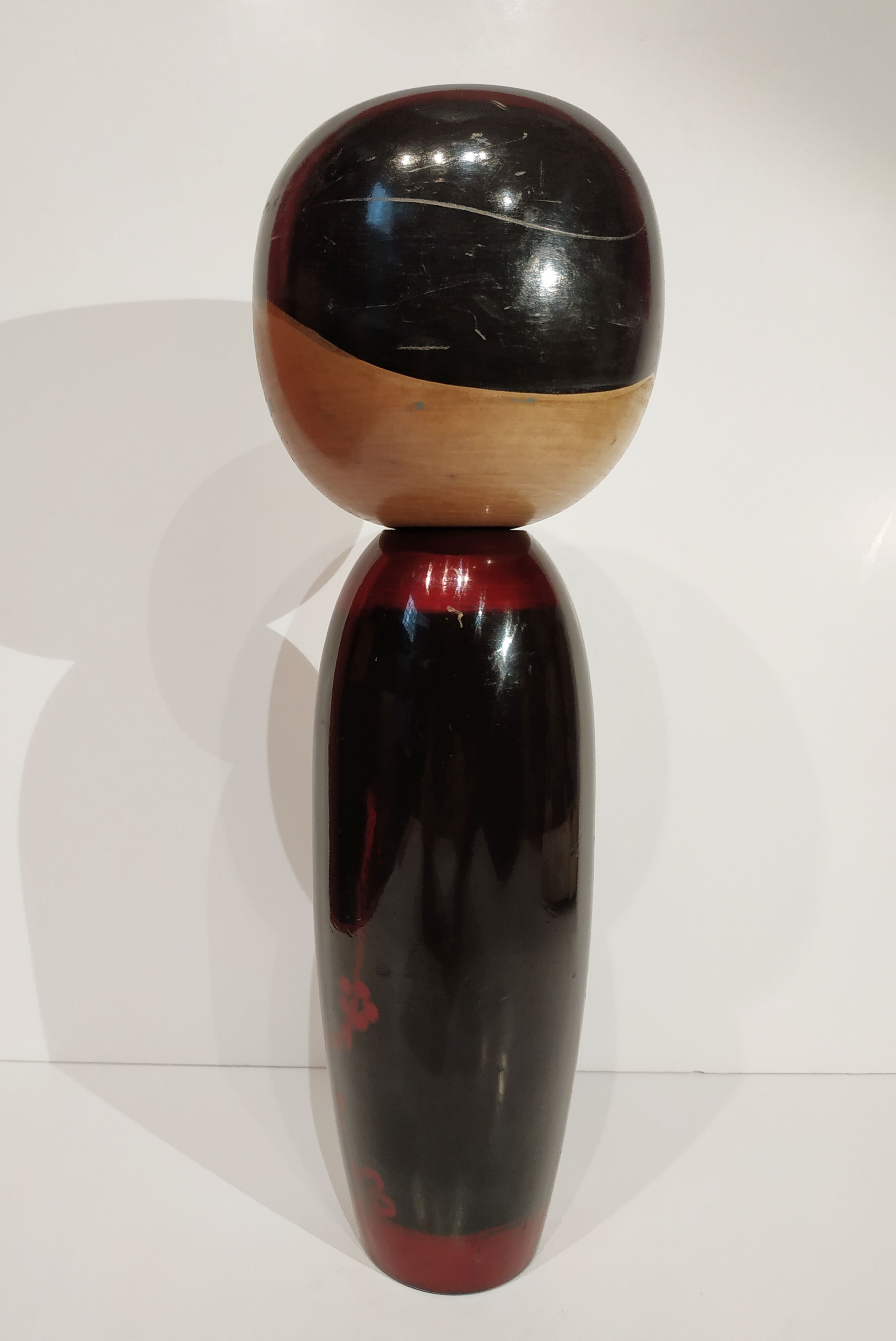 Kokeshi doll, laqué wood, Japan 1945