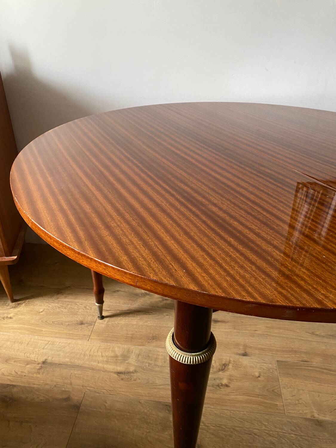 Round mahogany table with extension
