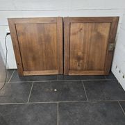 Paire de portes en bois sculpté en noyer