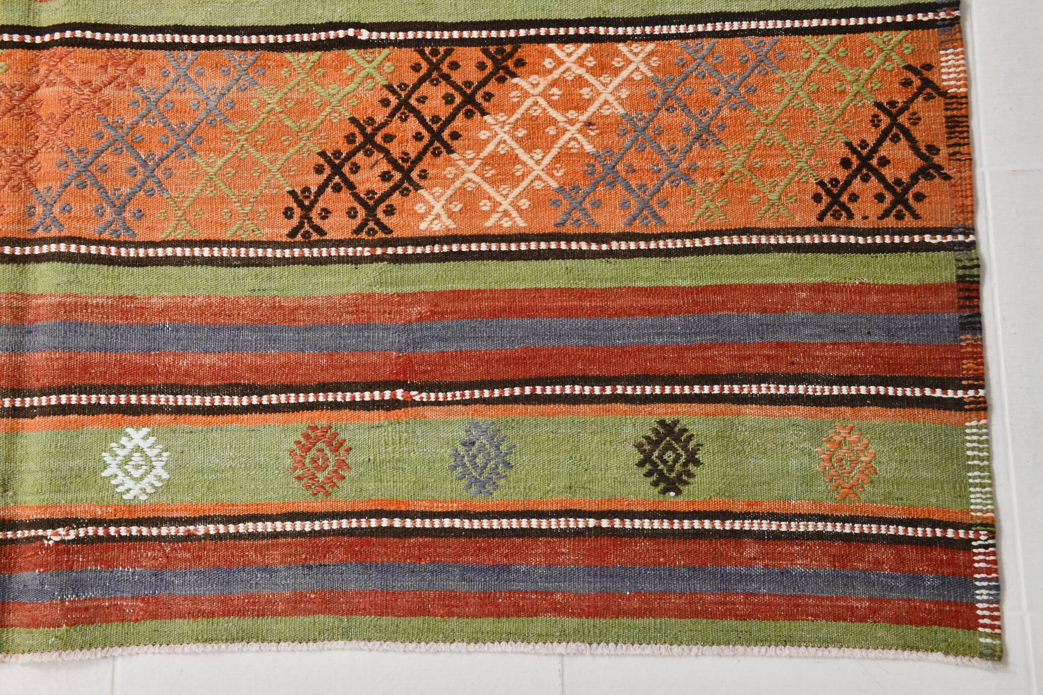 6x8 Handwoven Vintage Kilim Rug, 177x242Cm