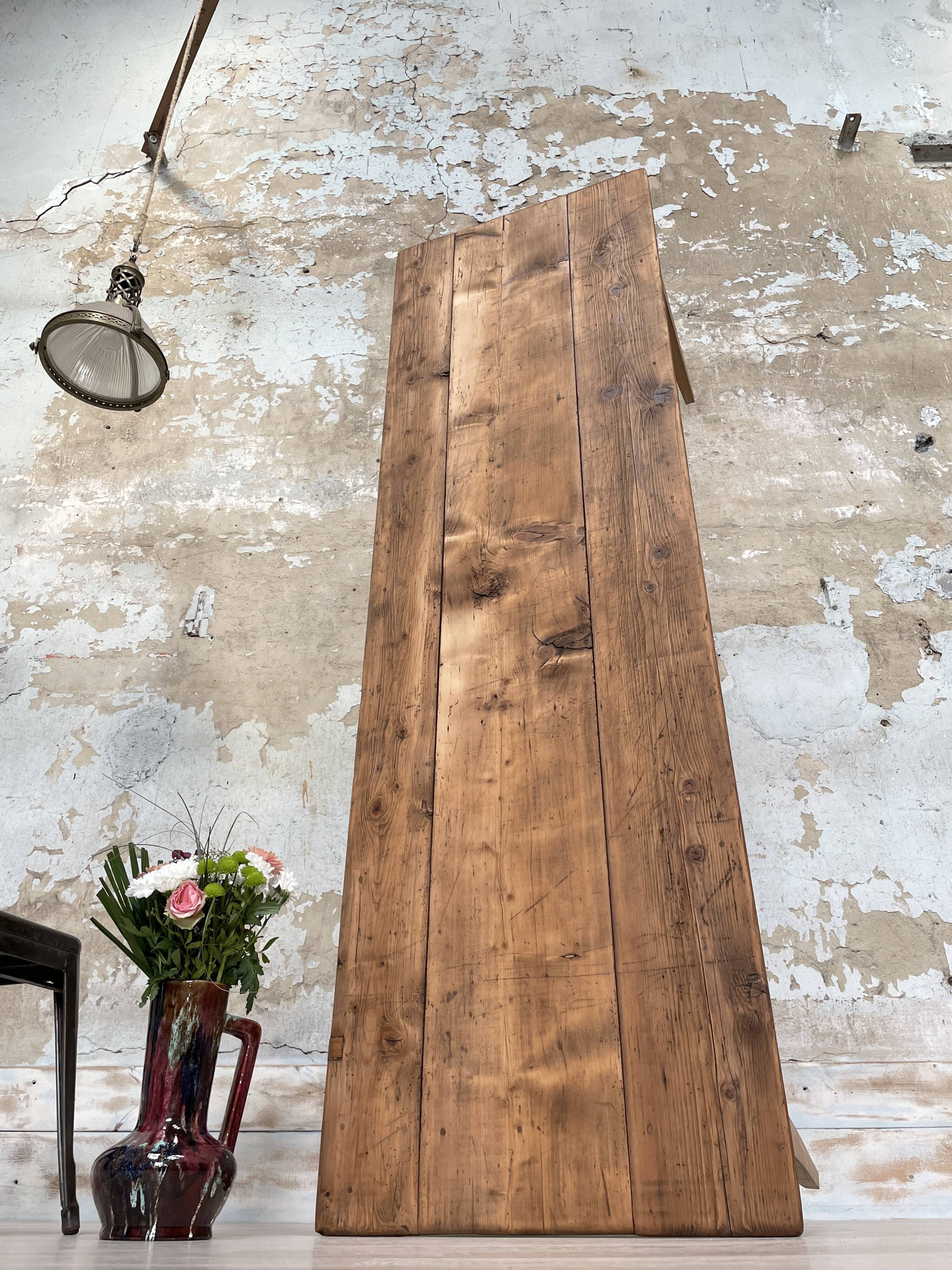 Table de ferme vintage en bois brut