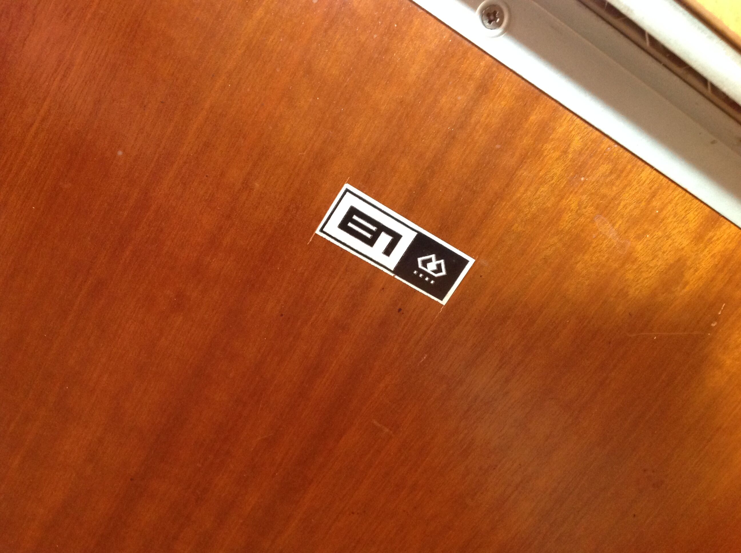 Scandinavian round elm table by Lb