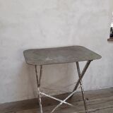 Table de jardin en fer