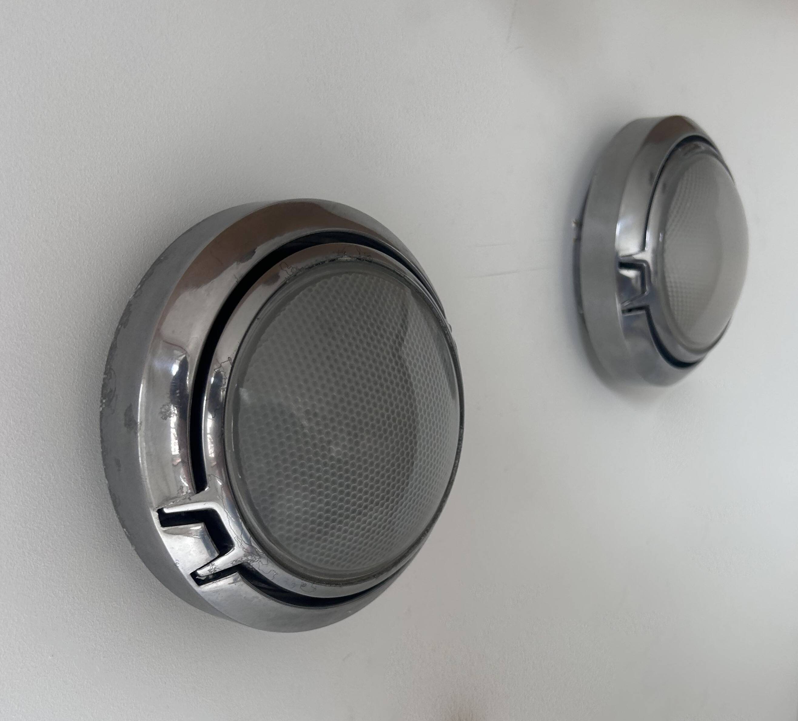 Pair of vintage wall lights, chrome and honeycomb sandblasted glass, Italy 1980