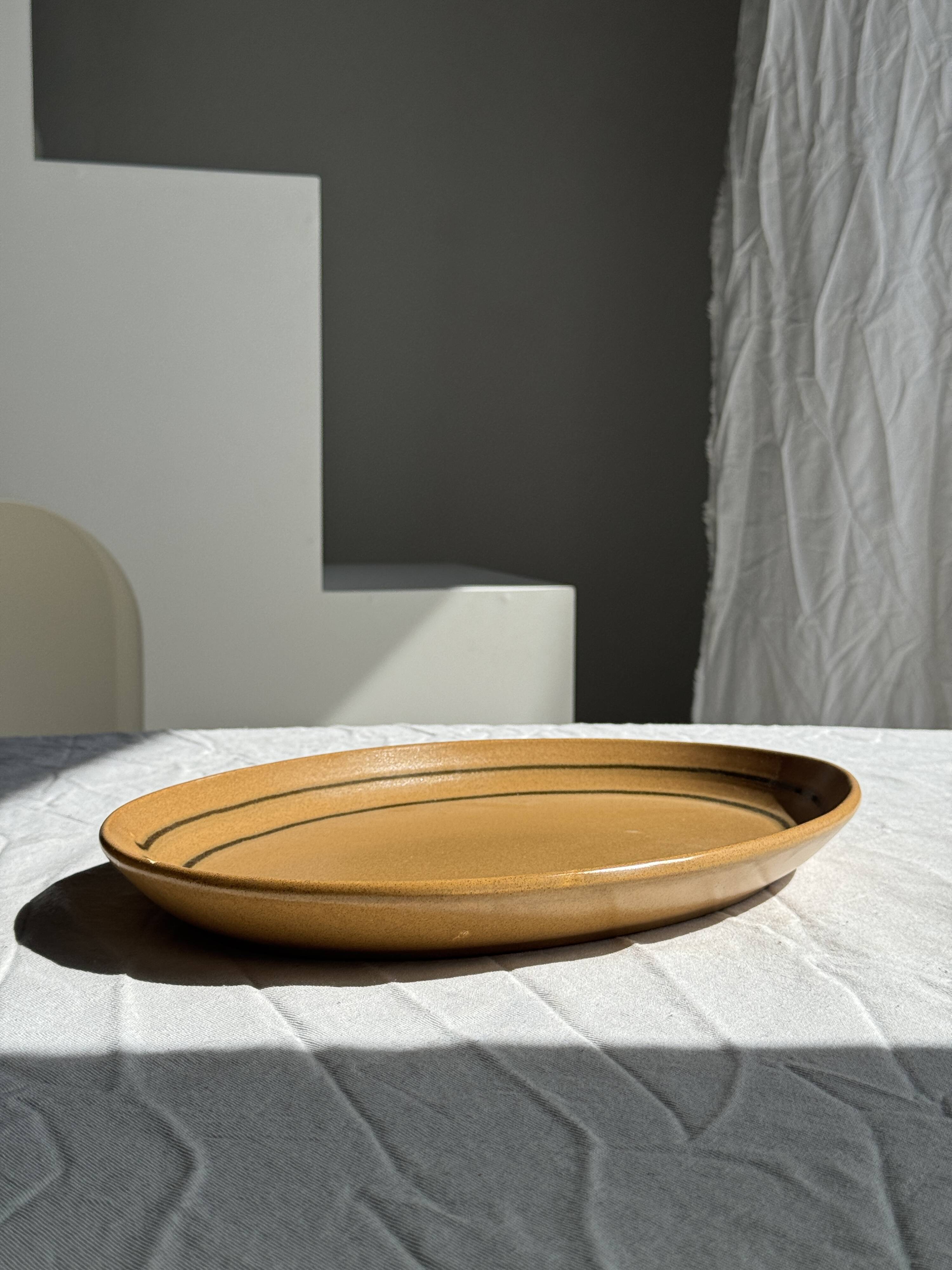 Large oval Sarreguemines stoneware dish with brown border 27x37