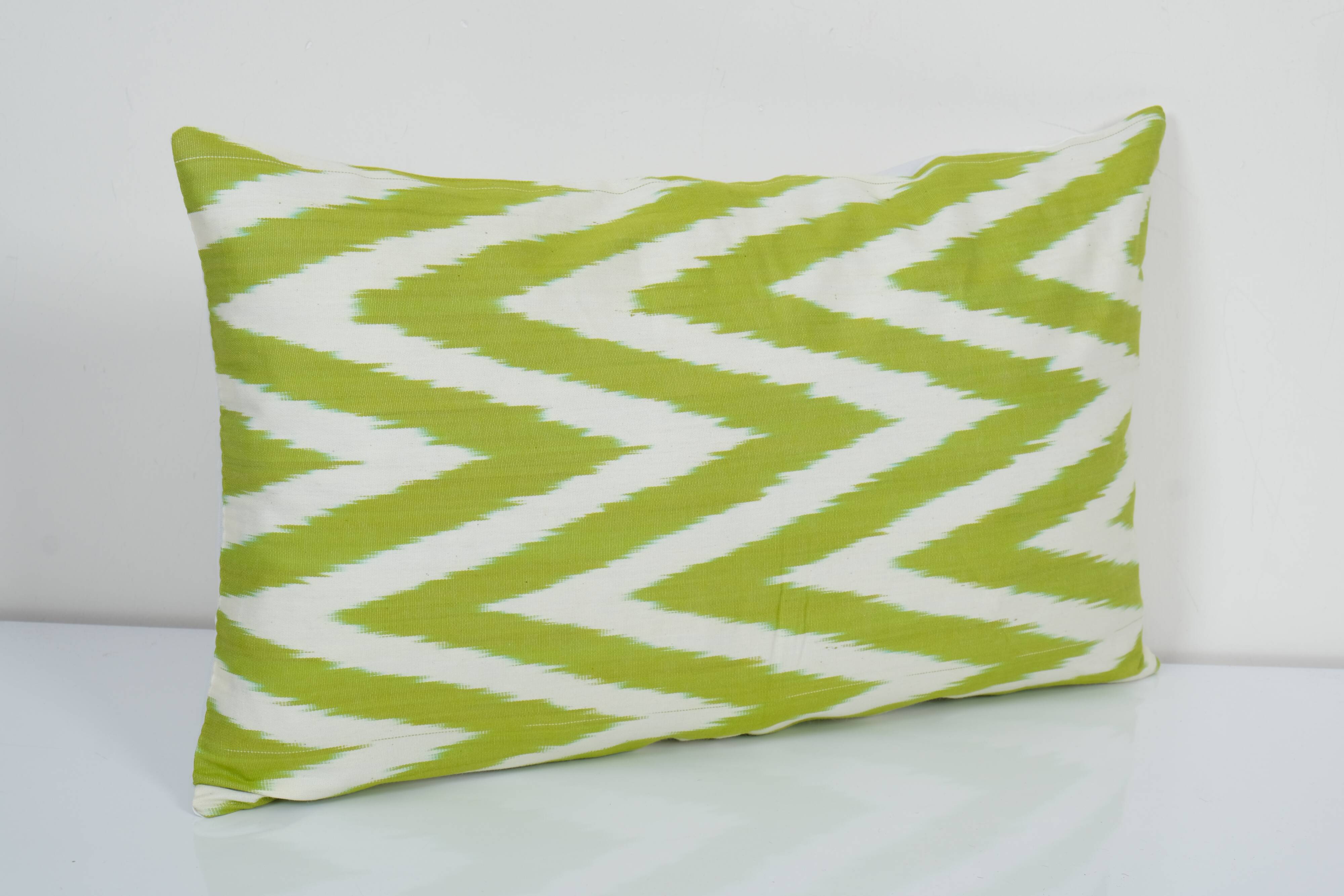 12" x 20" zig zag design ikat