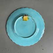 Plate with birds and holly in Sarreguemines majolica from the 19th century - Barbotine - Ref 1158