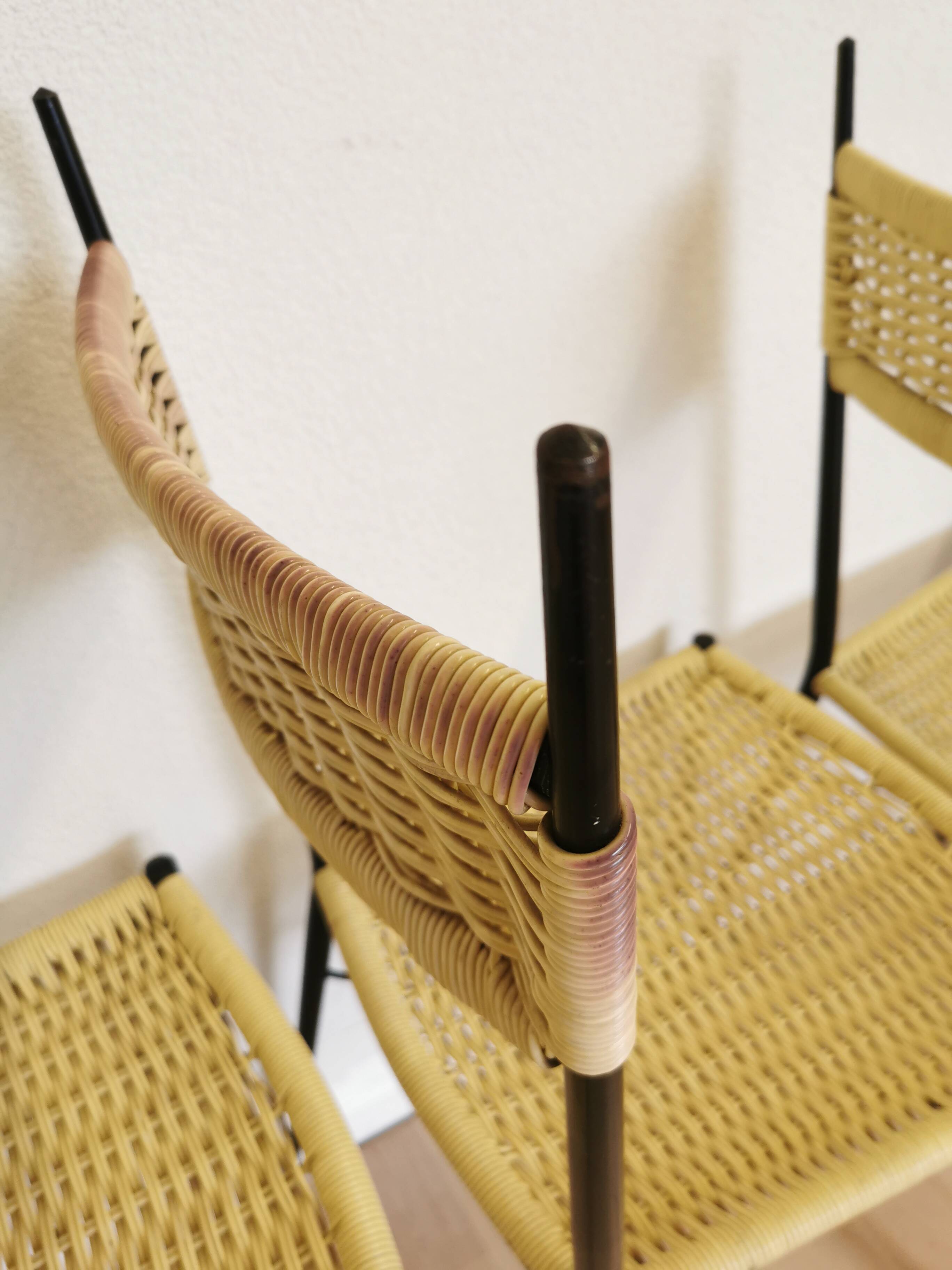 Set of 4 vintage dine chairs made in italy in the 1970s / mid century outdo