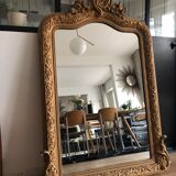 Miroir doré à fronton XIXème, 86x136