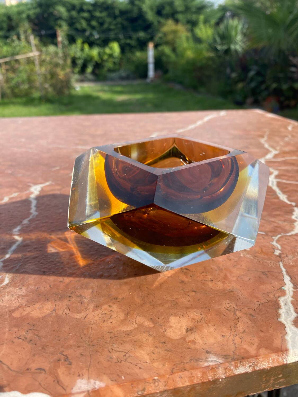 Cendrier vintage en verre de Murano sommerso, attribué à Flavio Poli,