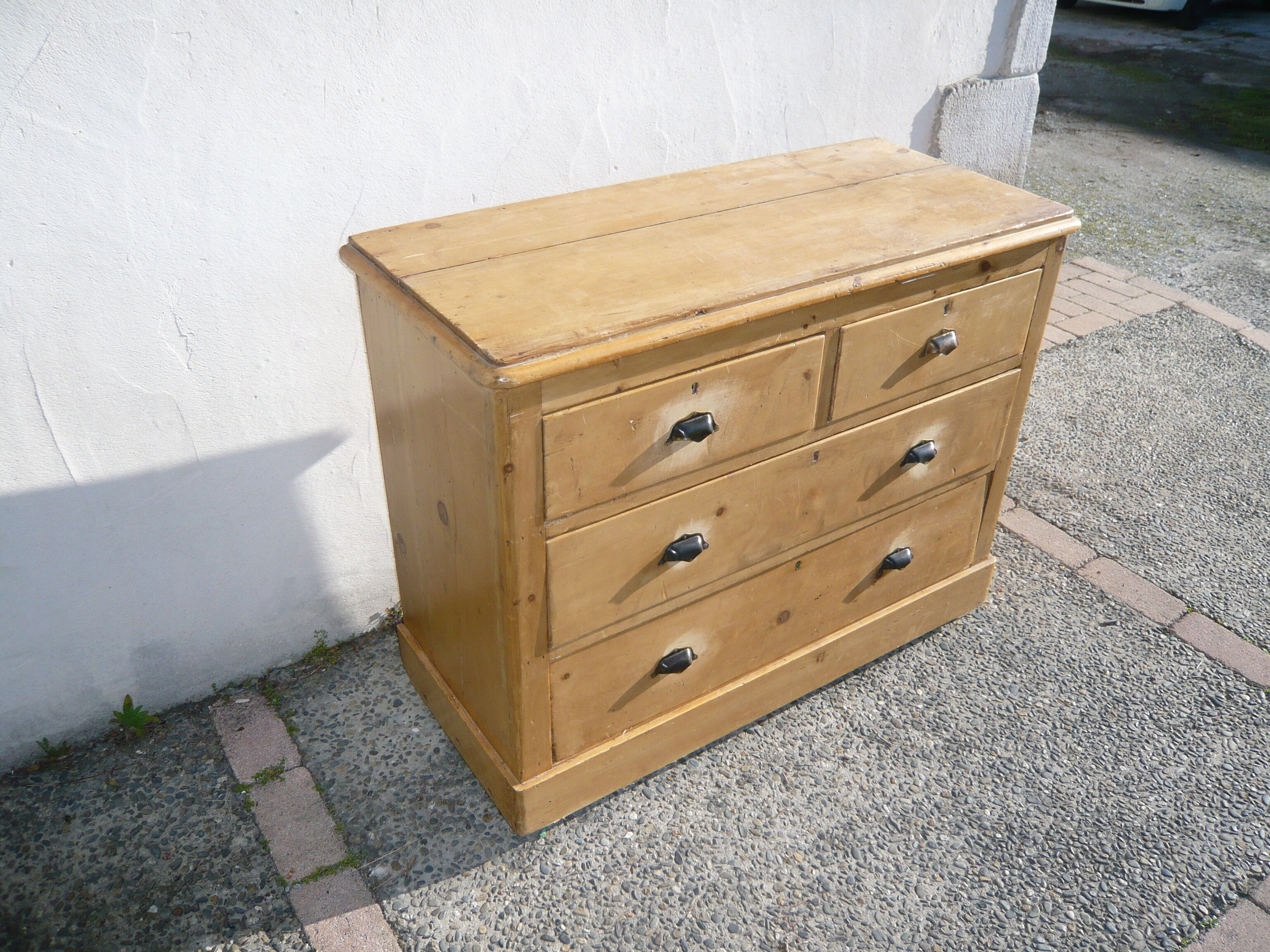 vintage chest of drawers