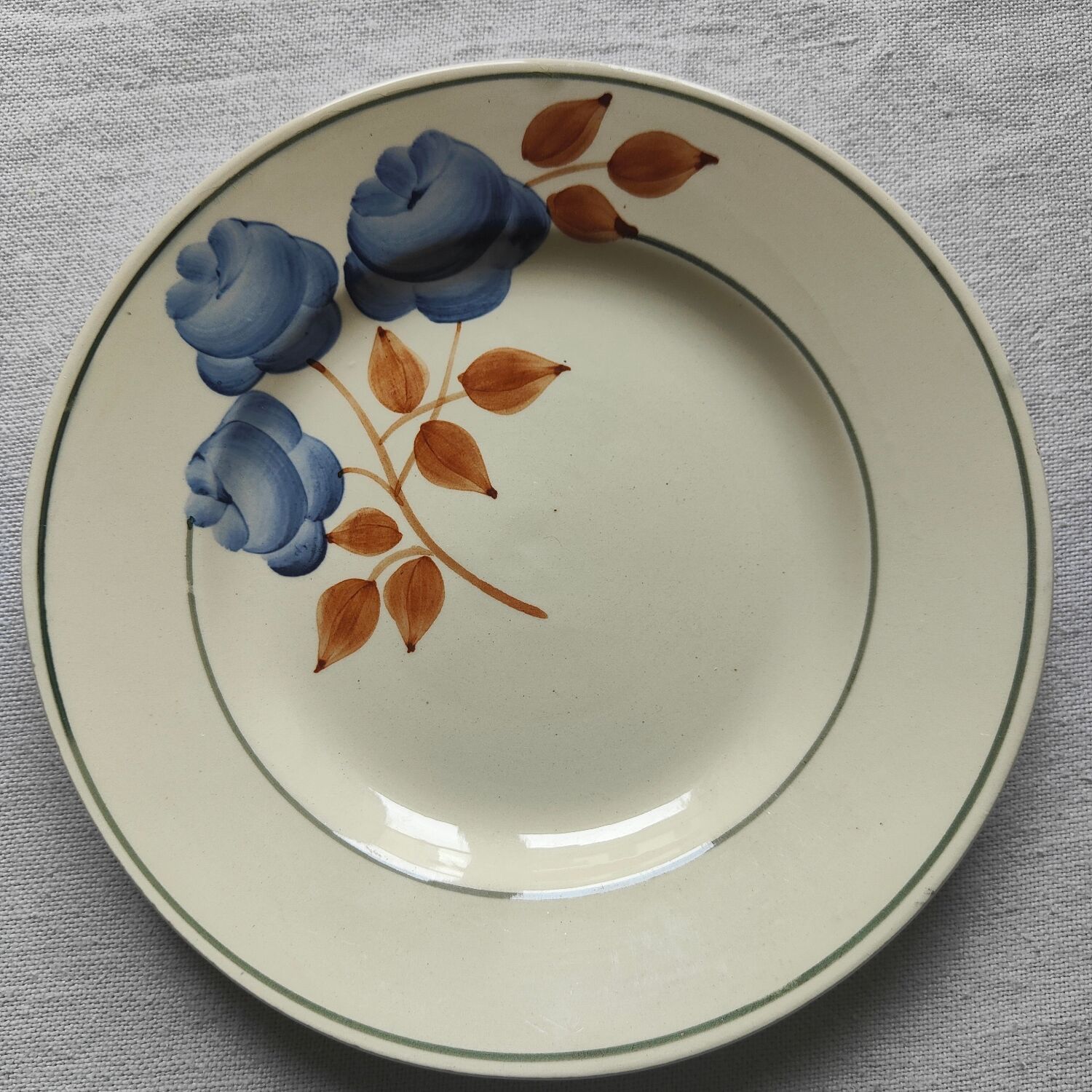 Creil Montereau dessert plates