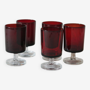 5 large cavalier ruby glasses from Arcoroc in very good condition.
