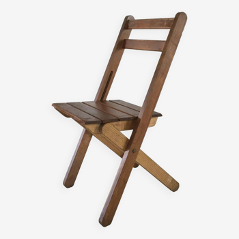 folding chair stamped with wood fire