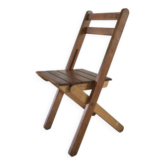 folding chair stamped with wood fire