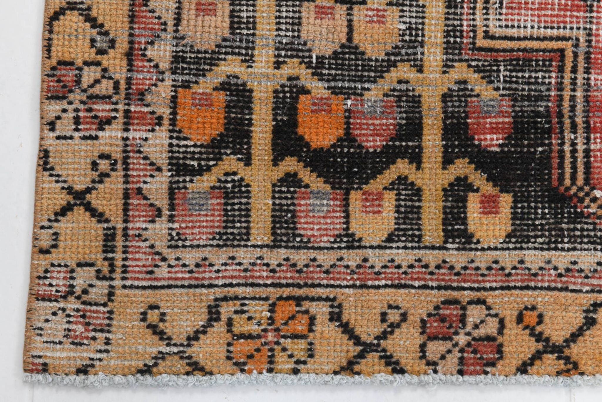 3x6 Shades Of Red & Black Handmade Wool Classic Vintage Rug, 100x179Cm