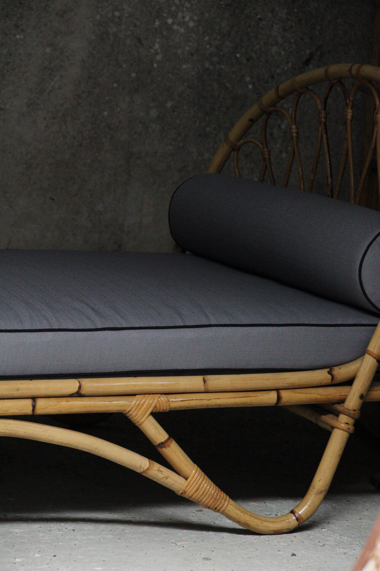 Daybed rotin Louis Sognot 1960