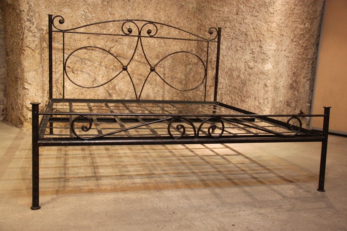 Wrought iron bed 1m80