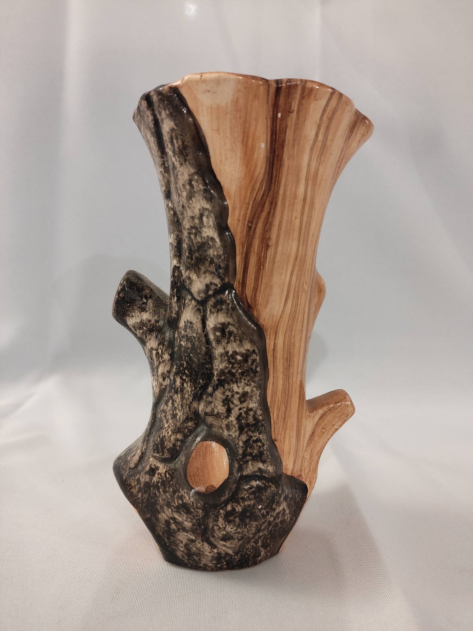Vase trompe l'oeil signé Cerat